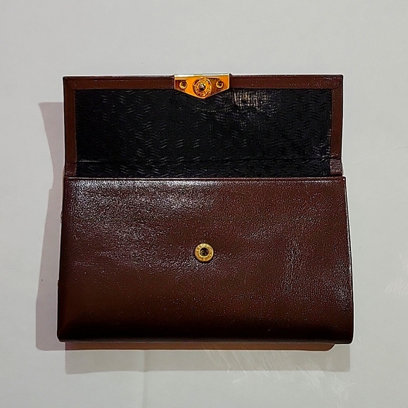Tilly's brown leather wallet - Picture 3 of 8